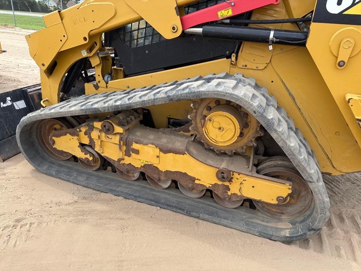 2017-caterpillar-279d-image-9