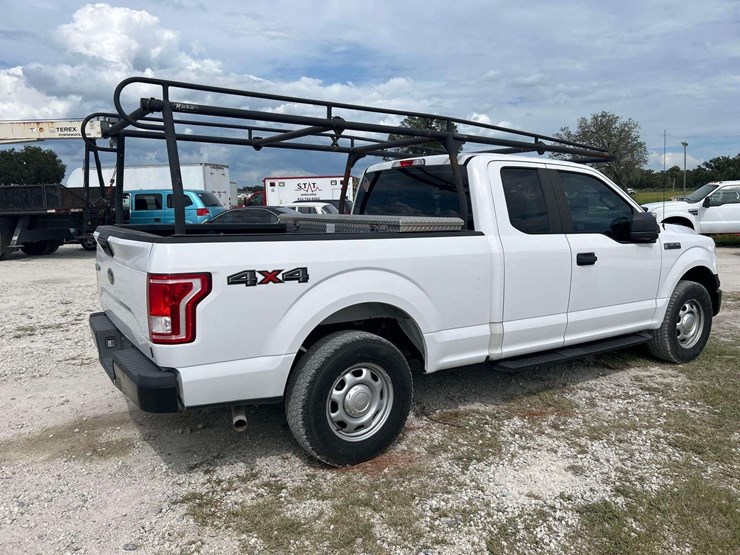 2017-ford-f150-image-3