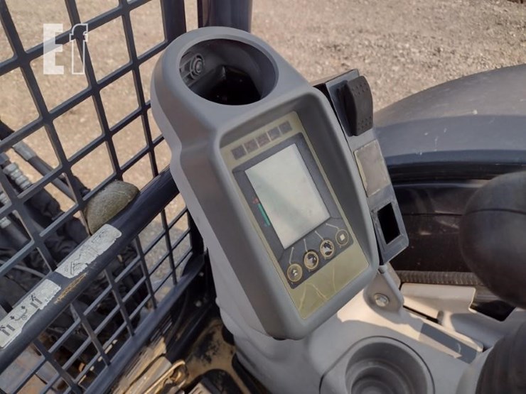 2018-deere-35g-image-8