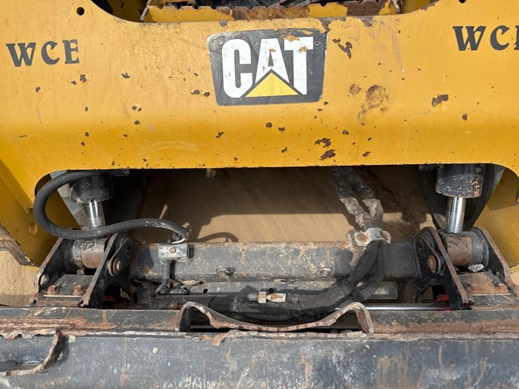 2017-caterpillar-279d-image-23