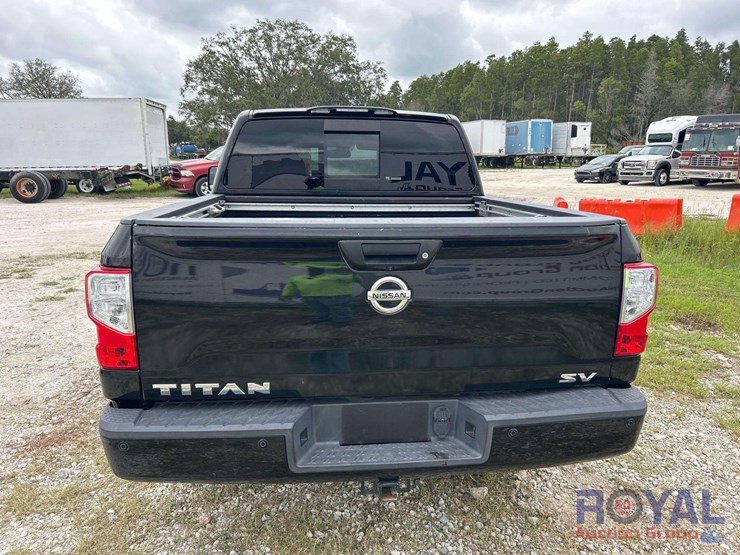 2017-nissan-titan-image-21