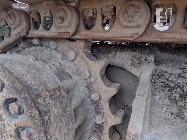komatsu-pc220-lc-8-image-19