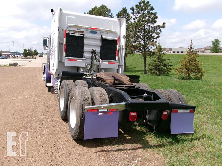 2005-peterbilt-379-image-4
