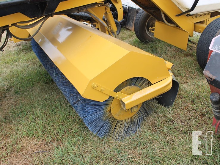 self-propelled-sweeper-3543-image-4