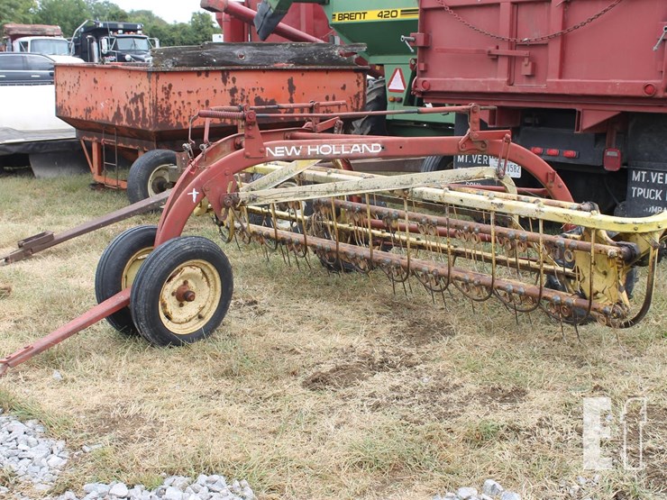 new-holland-258-image-1