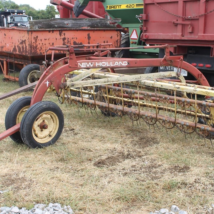 NEW HOLLAND 258
