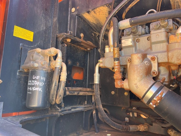 2017-hitachi-zaxis-250lc-6n-excavator-image-24