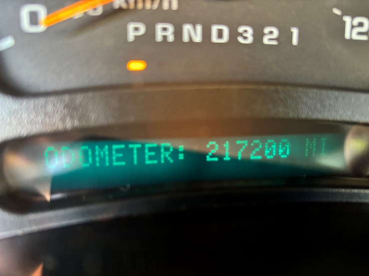 2004-gmc-1500-image-10
