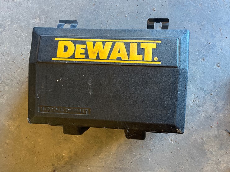 #44-•-dewalt-18v-combo-set-drill-and-skill-saw-image-3