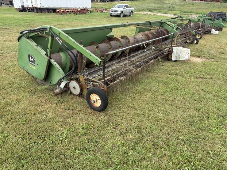 john-deere-224-image-2