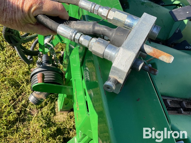 2013-john-deere-608c-image-10