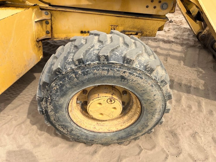 2002-deere-310g-image-18