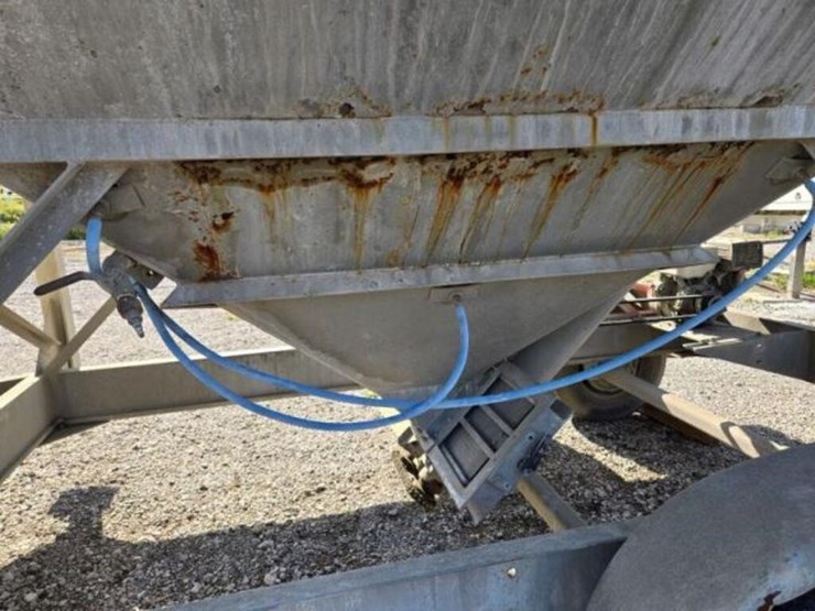 2014-fastway-low-profile-tow-behind-t/a-cement-sil-image-19
