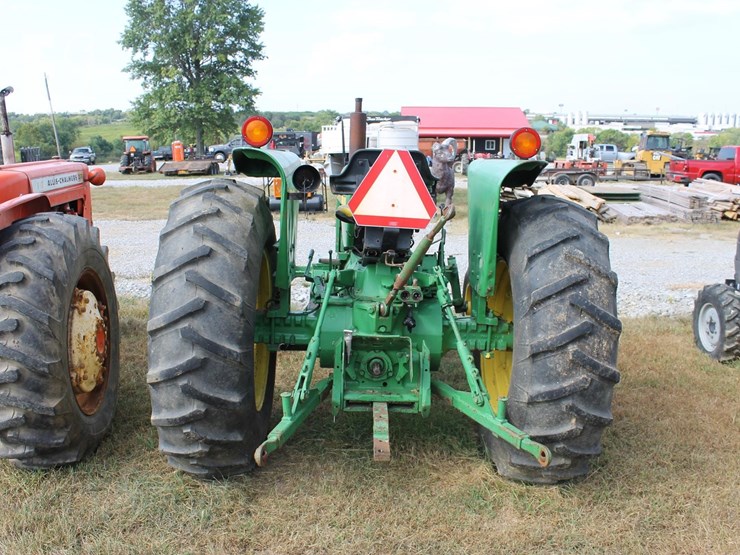 john-deere-2640-image-6