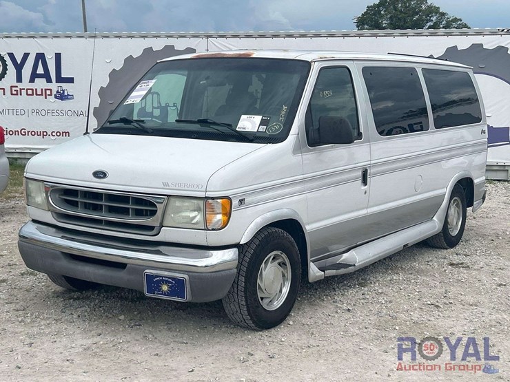 2002-ford-e150-image-1