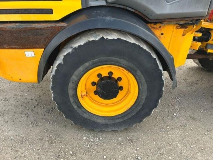 2019-jcb-409-image-47