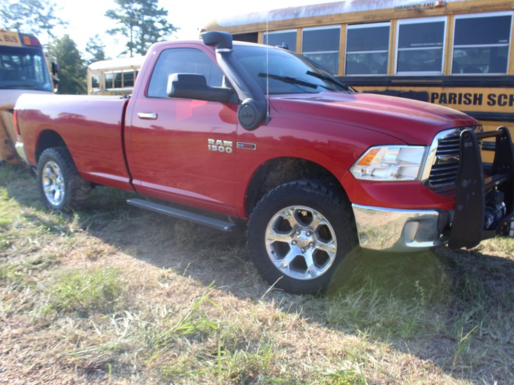 2015-dodge-ram-1500-image-1