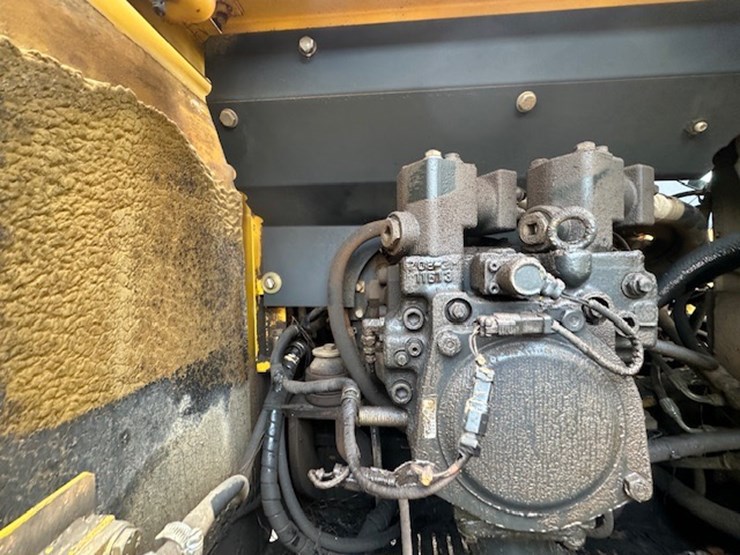 komatsu-pc160-lc-7ka-image-44