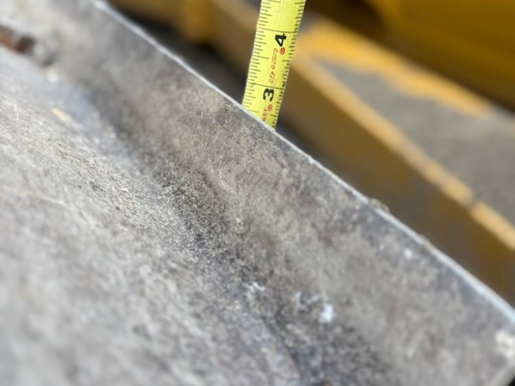 2019-caterpillar-d6t-image-23