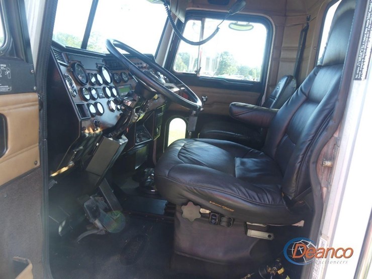 1997-peterbilt-378-image-17