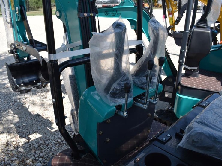 qh12r-mini-excavator-(serial-#-mh12r202507010531)-(k)-image-6