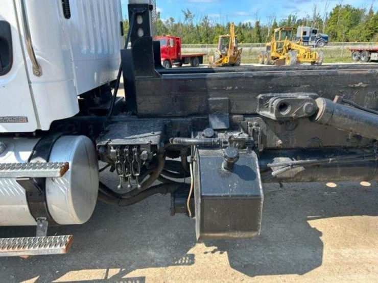 2005-freightliner-m2112-business-class-m2-t/a-1fvh-image-29