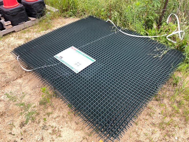 #2449-•-kj-new-wire-mesh-panels-image-1