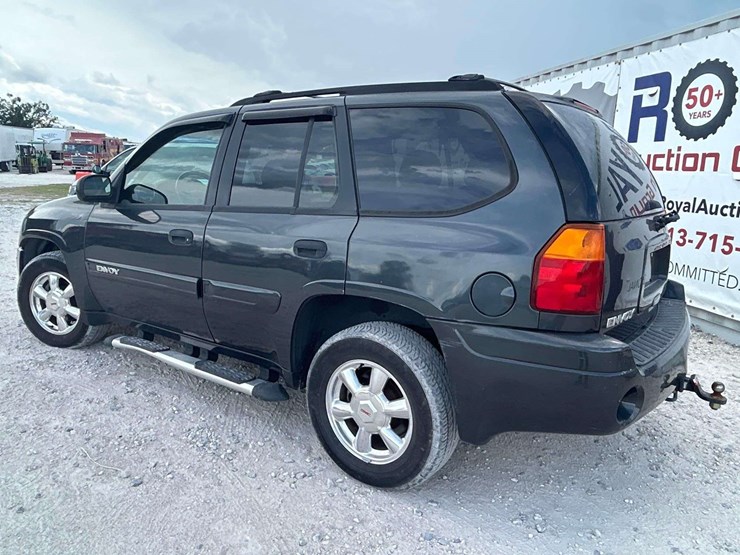 2004-gmc-envoy-image-4