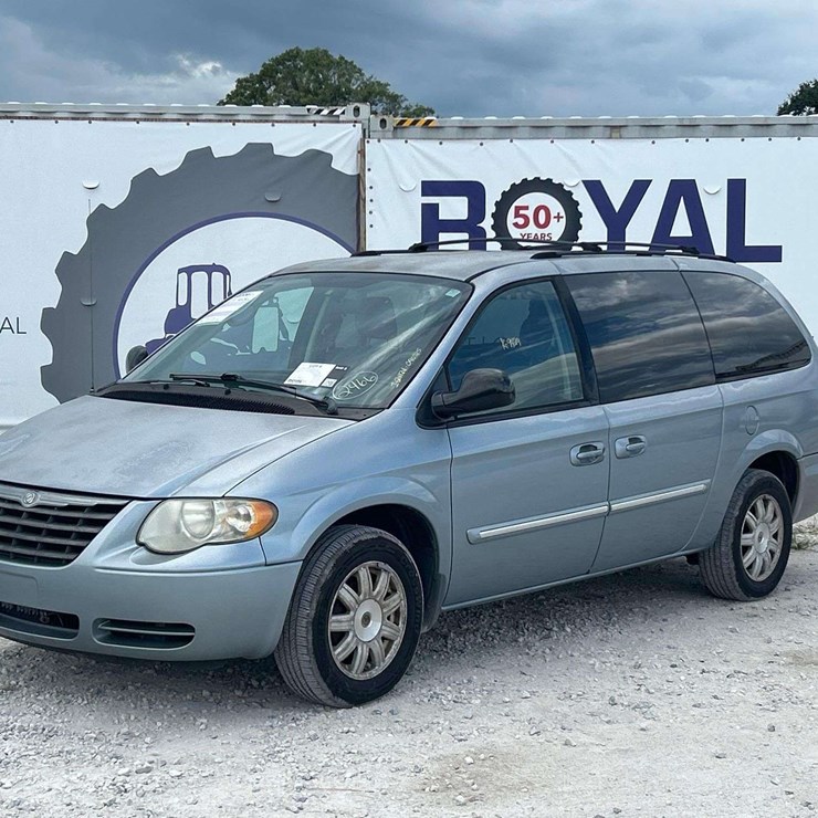 2006 CHRYSLER TOWN & COUNTRY