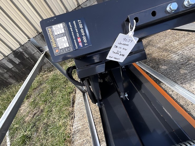 wolverine-db-15-84w-skid-steer-dozer-blade-image-3