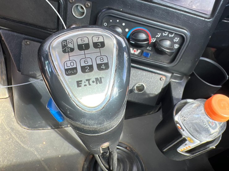 2017-western-star-4700sf-image-26