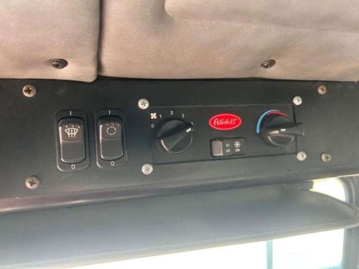2009-peterbilt-pb320-coe-front-loading-t/a-garbage-image-27