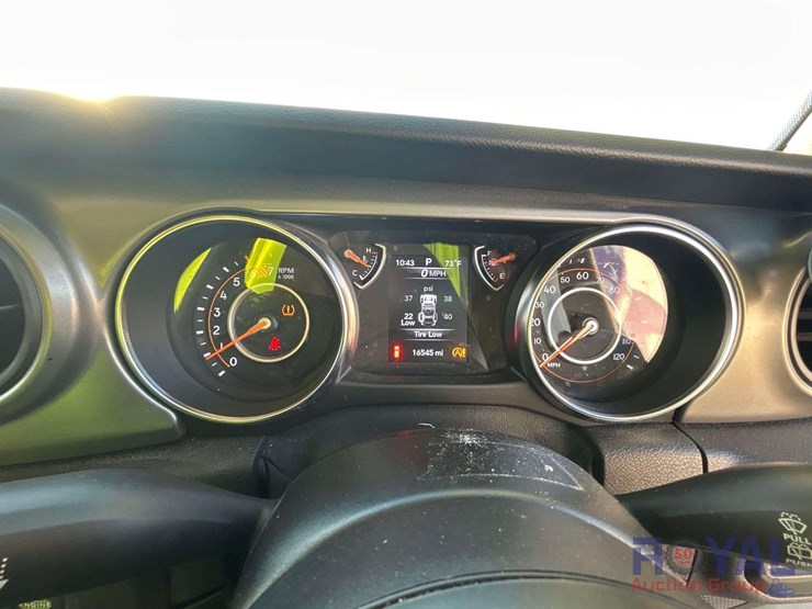 2021-jeep-wrangler-image-16
