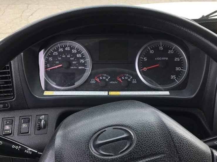 2013-hino-338-image-11