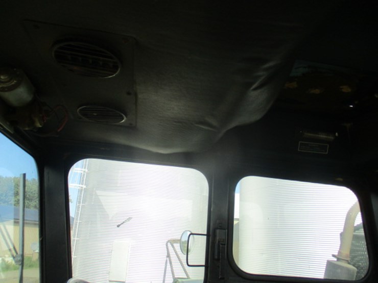 john-deere-4420-image-39
