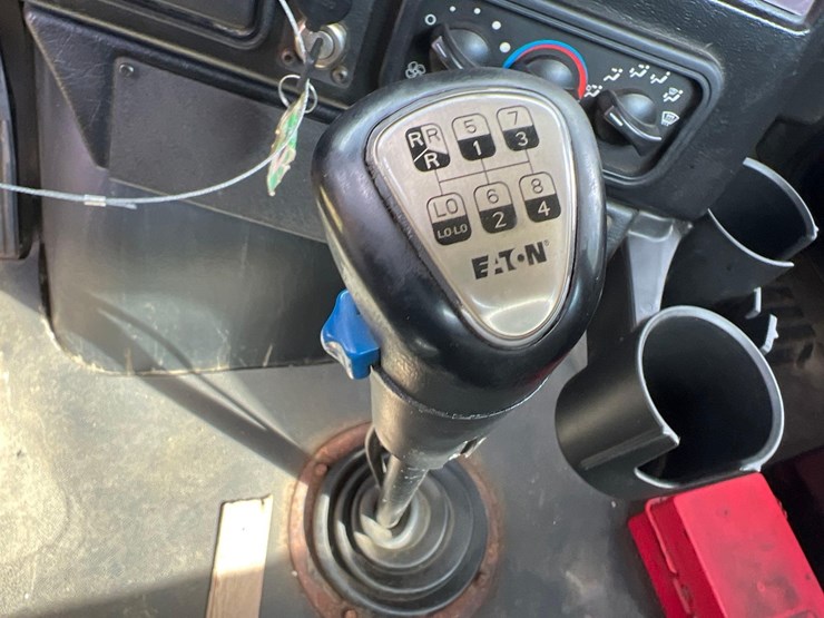 2017-western-star-4700sf-image-26