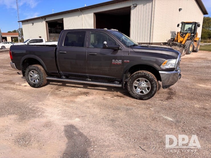 2018-dodge-ram-2500-image-3