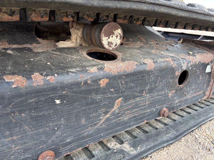 caterpillar-303-image-9