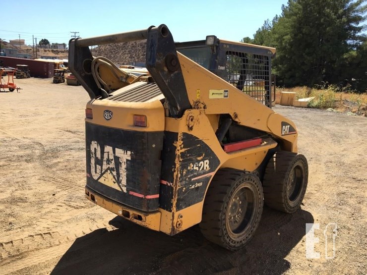 2005-caterpillar-262b-image-3