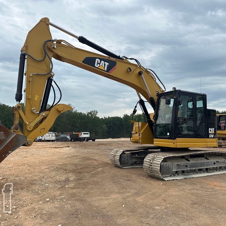 2018 CATERPILLAR 325FLCR