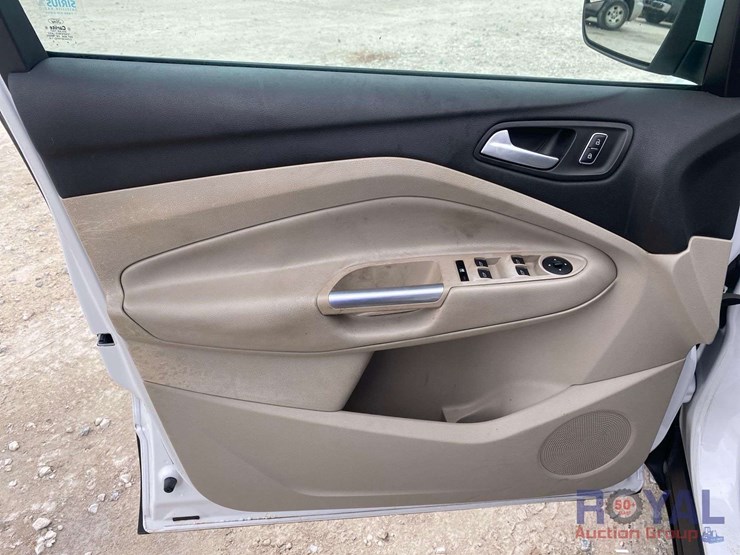 2014-ford-escape-image-11