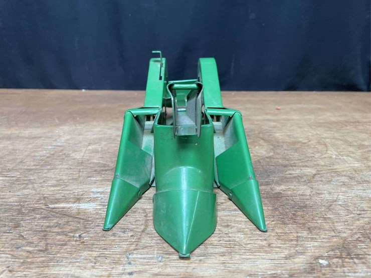 john-deere-16-image-9