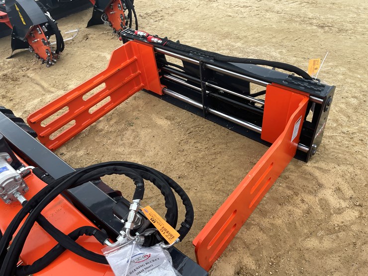 #2717-•-new-wig-clamping-machine-attachment-image-1