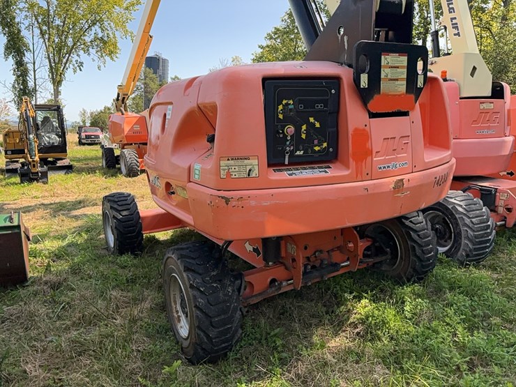 jlg-400s-image-5
