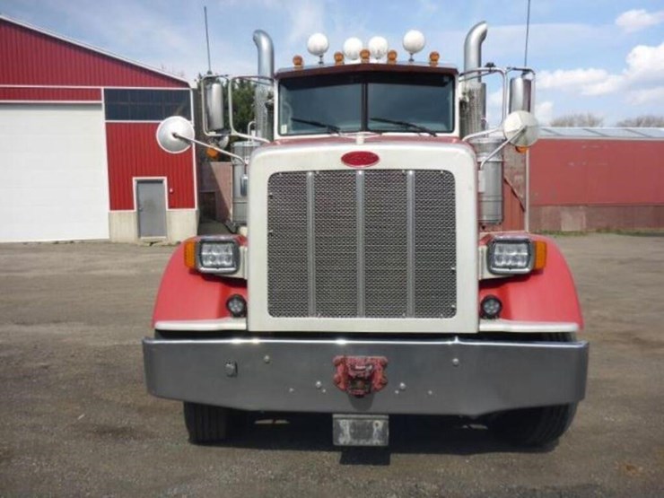 2015-peterbilt-367-image-9
