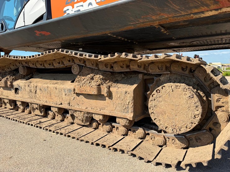 2019-hitachi-zx350lc-6n-image-16