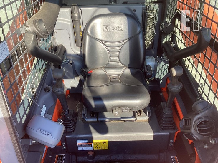 2018-kubota-ssv65-image-13