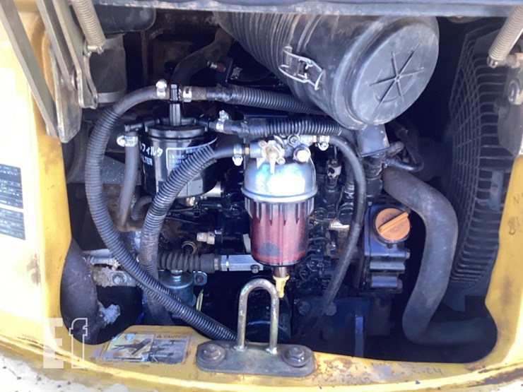 2013-deere-35d-image-13