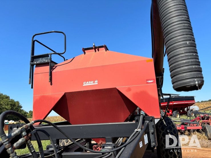 case-ih-2400-image-17