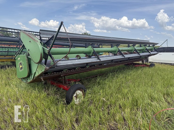 john-deere-224-image-11